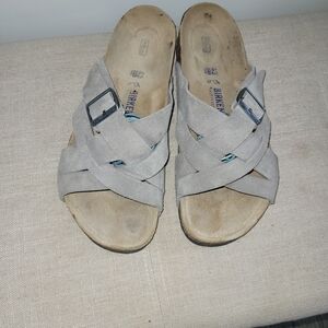 Birkenstock Size 43  Men's Sandals in Light Gray. Used Like New